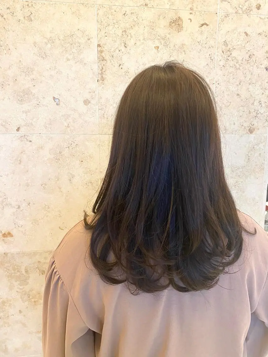 ロング レイヤーカット ローレイヤー 渡辺 由佳のヘアスタイル