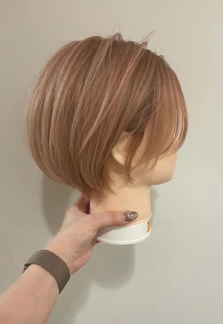 ショート 久保 明日香のヘアスタイル