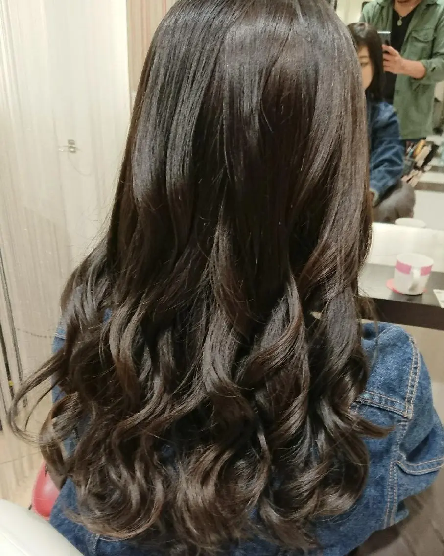セミロング ヘアアレンジ カラー アッシュ ブリーチ ダブルカラー ブリーチなしカラー 秋山 幸太のヘアスタイル
