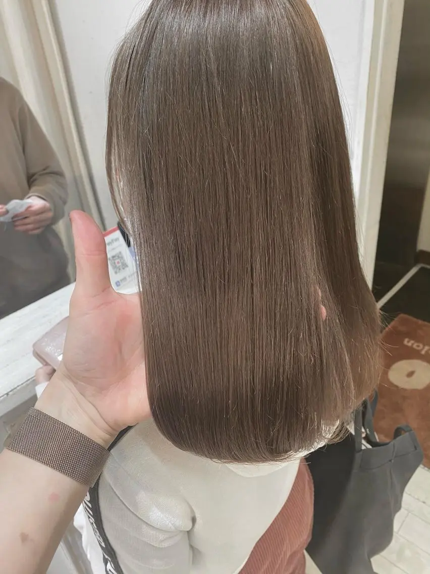 セミロング カラー ブリーチ koheiのヘアスタイル