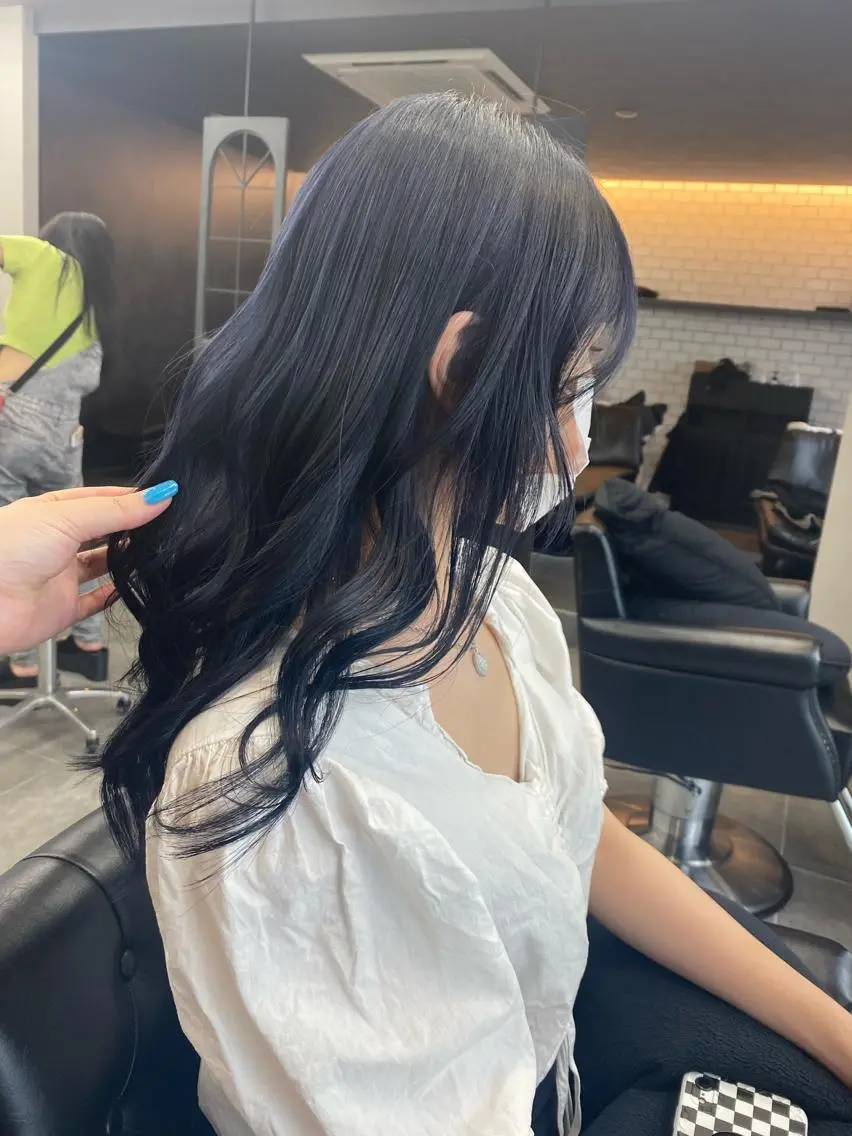 ロング maco 艶感ハイトーン🦋のヘアスタイル