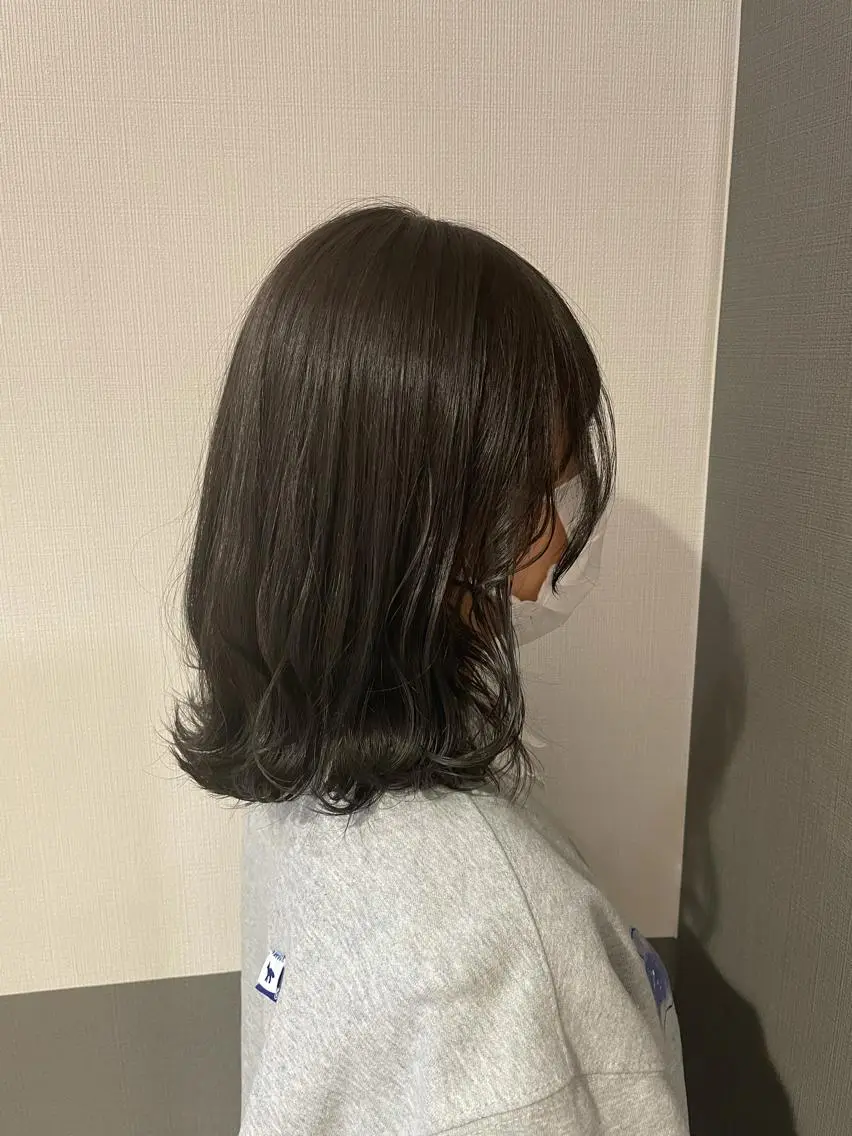 ミディアム カラー アッシュ アッシュブラウン ブラウンカラー ダークアッシュ モデルさん募集中IT byALBUM八王子のヘアスタイル