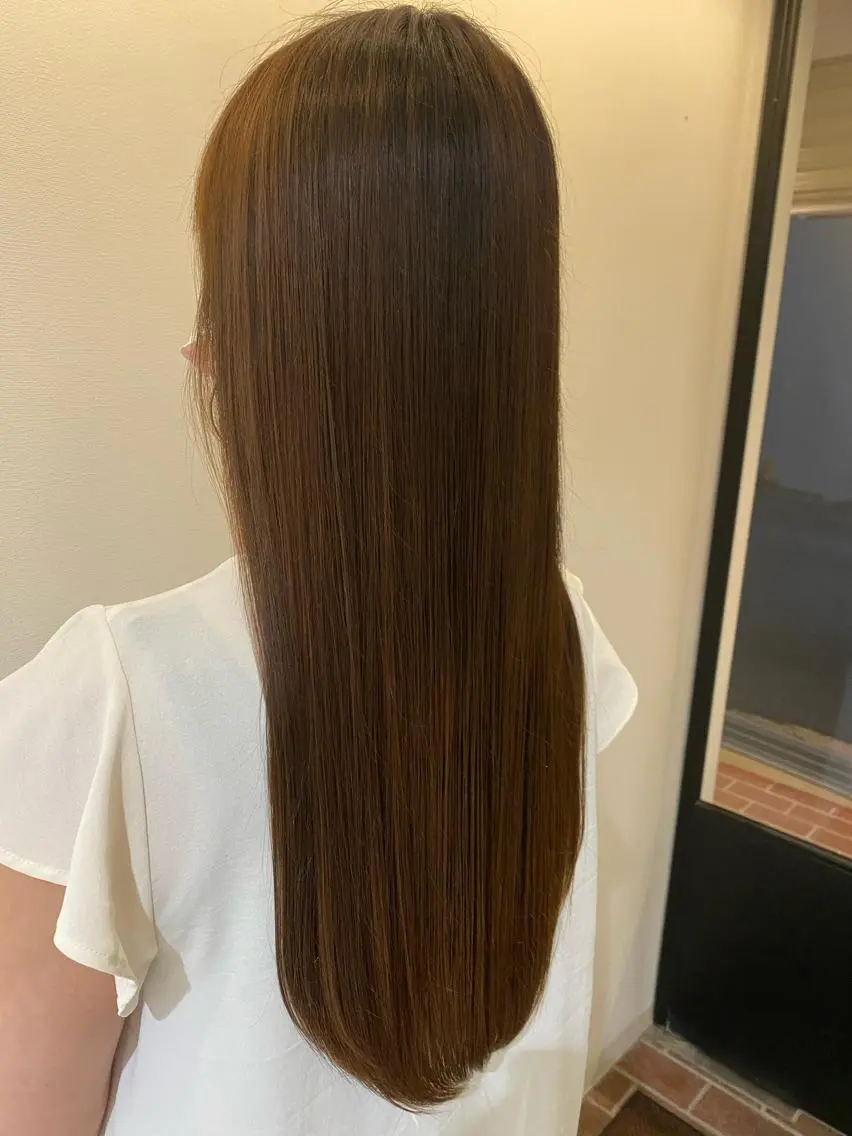 ロング 髪質改善 トリートメント タナカ レイヤのヘアスタイル