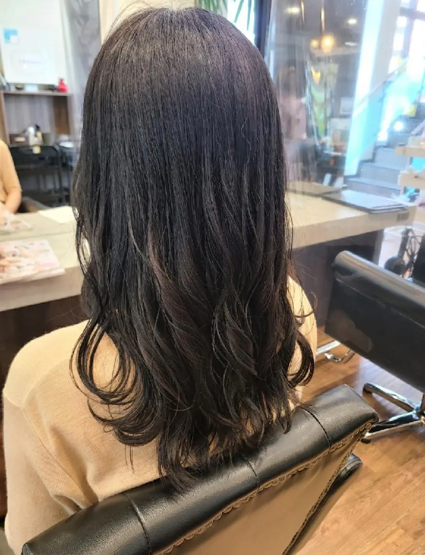 セミロング カラー ヘアカラー トリートメント 関口 友菜のヘアスタイル