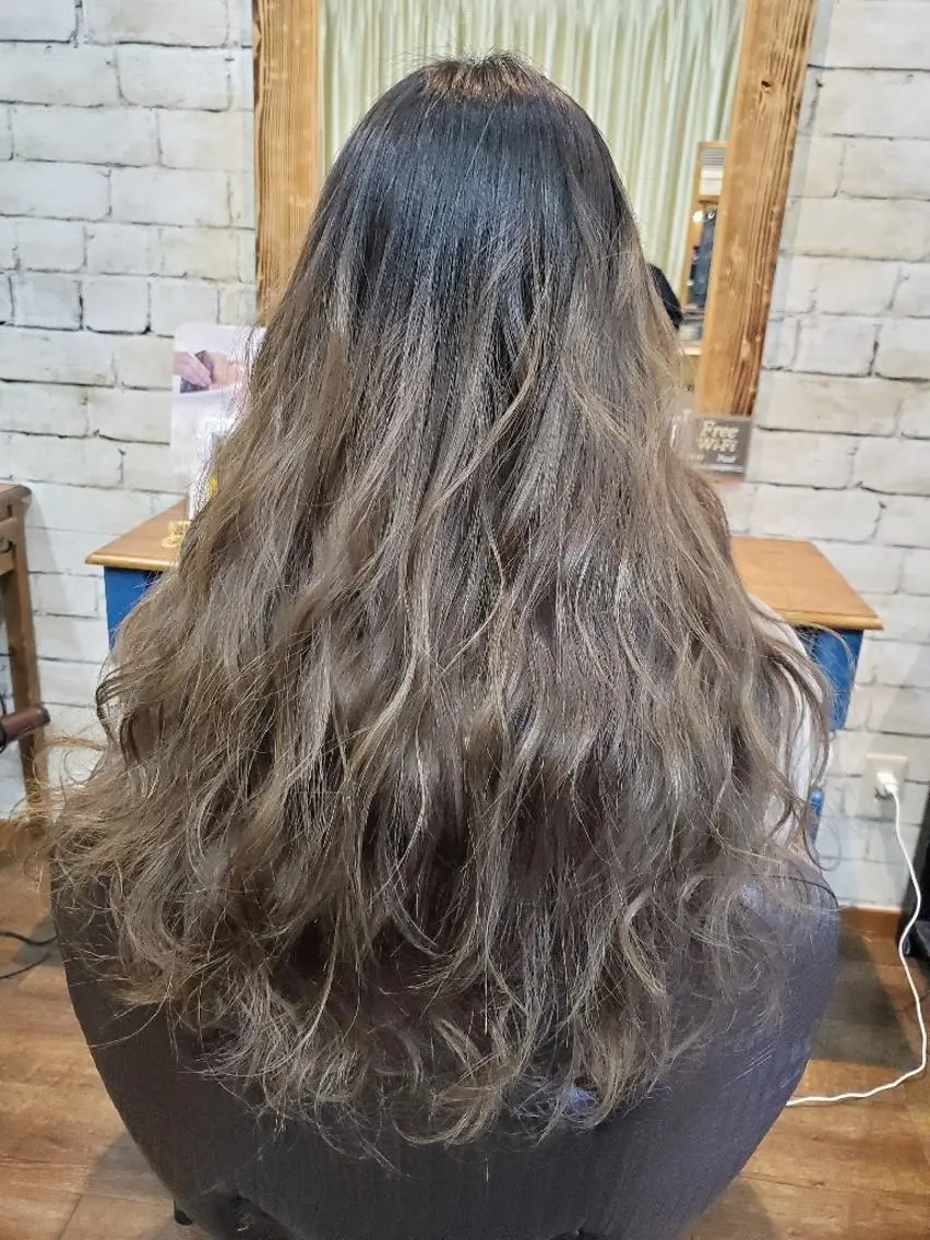 ロング カラー パーマ ヘアアレンジ メンズ メンズハイライト グラデーションカラー ハイライトカラー ハイライト まとまり💯悩み改善 ★松本尚弥★店長のヘアスタイル