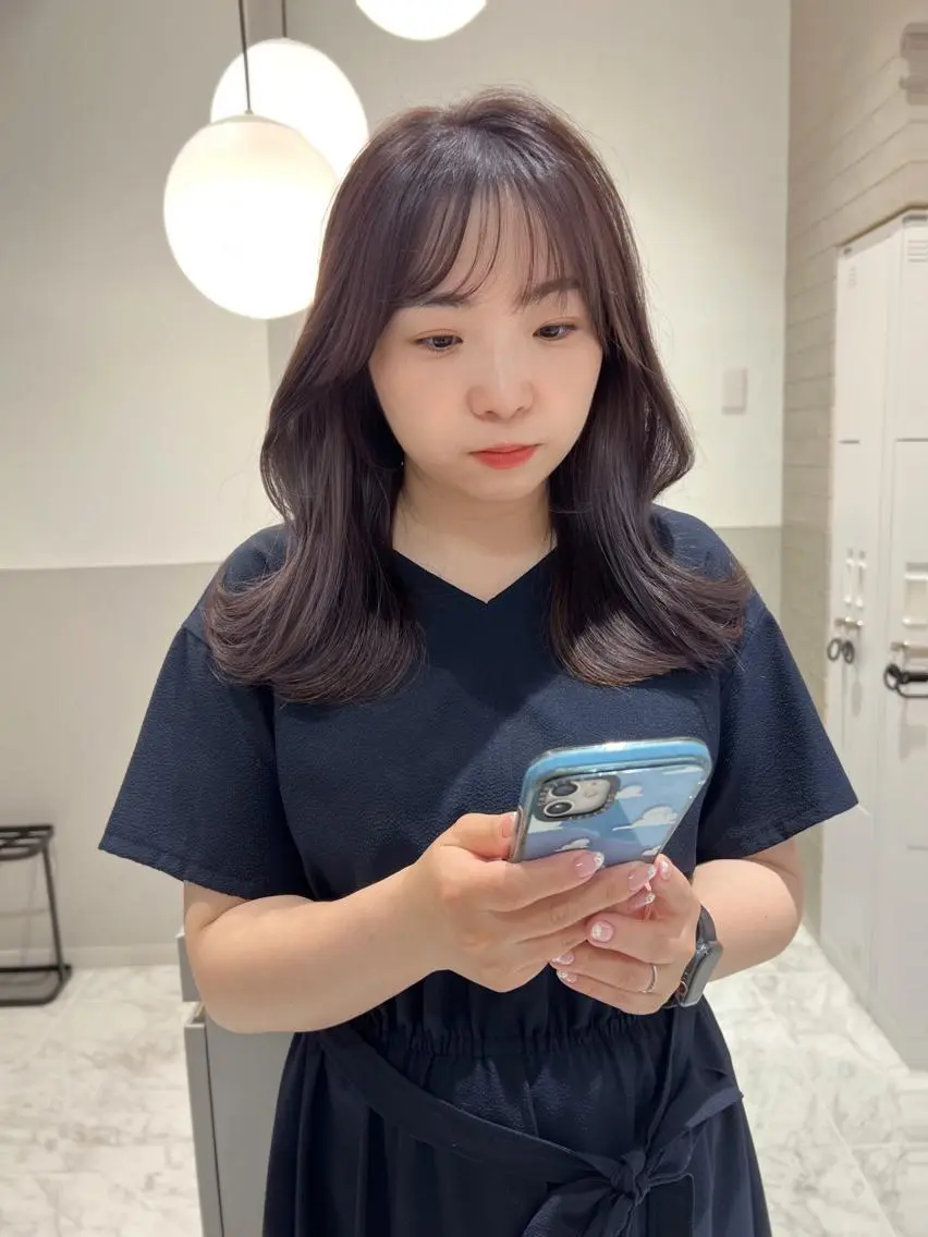 ミディアム カラー ベージュカラー イヤリングカラー ラベンダーカラー ラベンダーベージュ 韓国モテhair🍑 momoのヘアスタイル