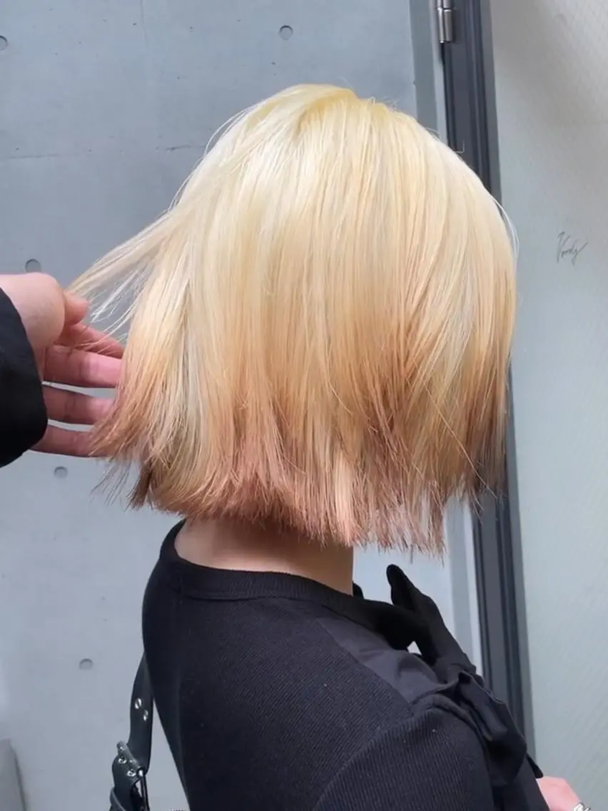 カラー ミディアム ブリーチ 抜きっぱなしブロンド ヘアカラー トリートメント ケアブリーチ/ レイヤー/vardyのヘアスタイル