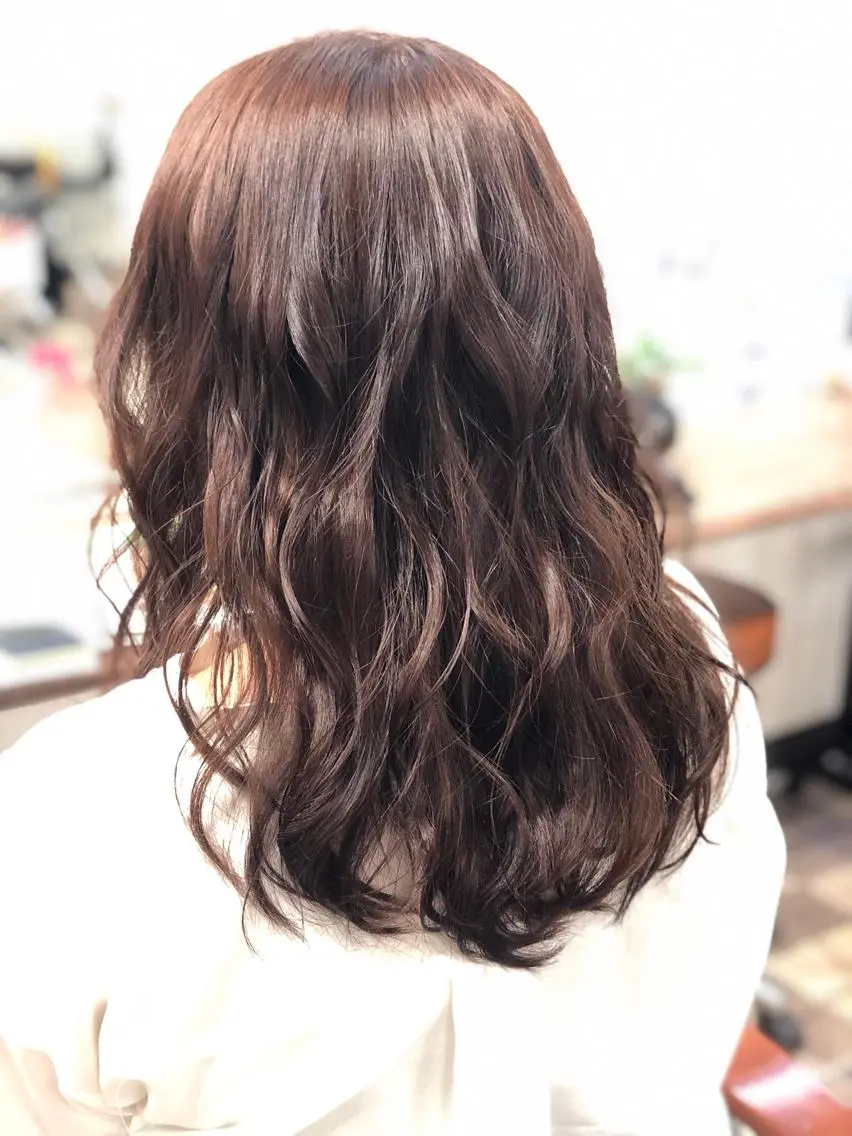 ミディアム 増田 有里のヘアスタイル