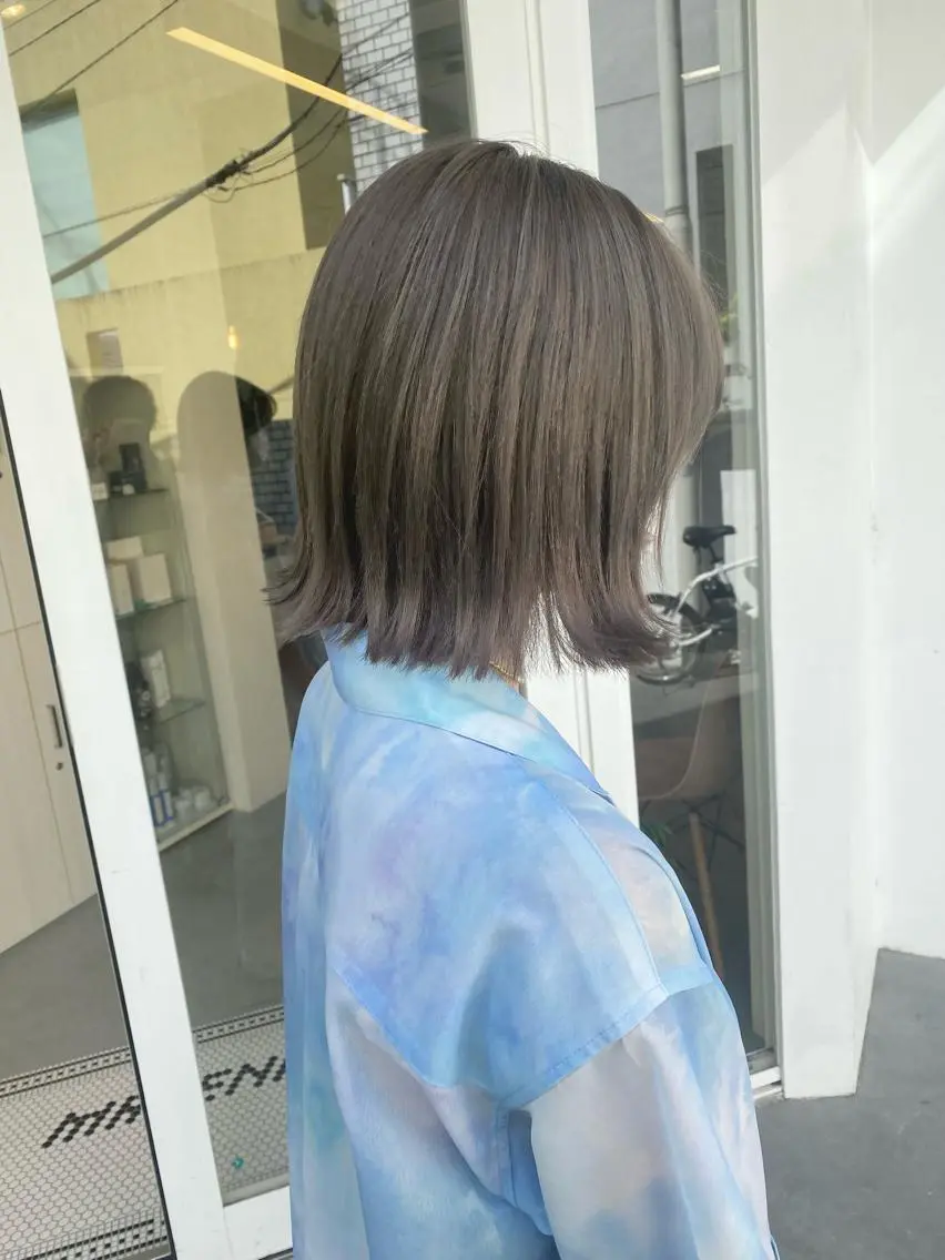 ショート カラー グレージュ カット ヘアカラー トリートメント ハイトーン×似合わせ 🌱中川慎之介のヘアスタイル