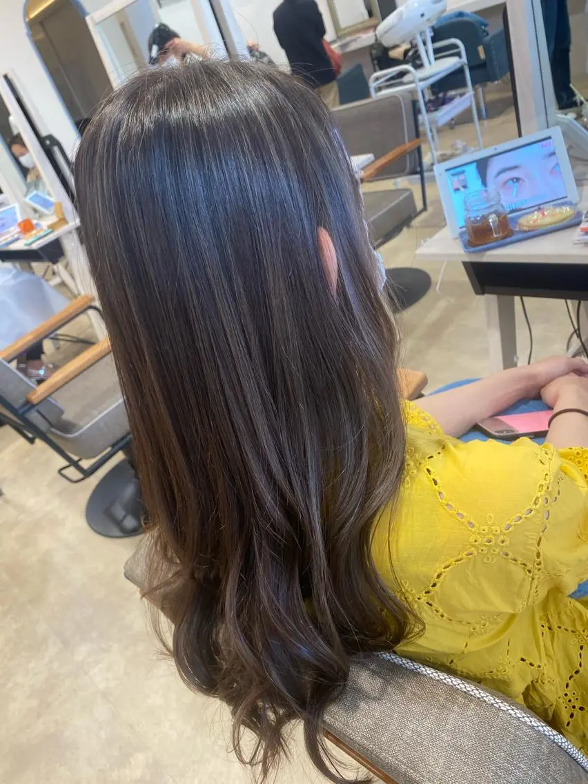 ロング カラー ハイライトカラー ハイライト ヘアカラー トリートメント 饒平名 知也のヘアスタイル