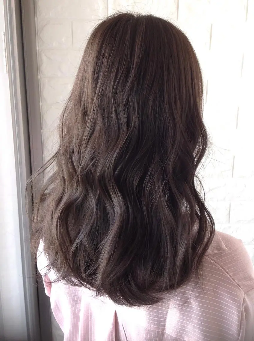 セミロング カラー アッシュ ブリーチ 透明感カラー イルミナカラー ブリーチなしカラー ヘアカラー 髪質改善縮毛矯正 美容師✂️山崎竜二のヘアスタイル