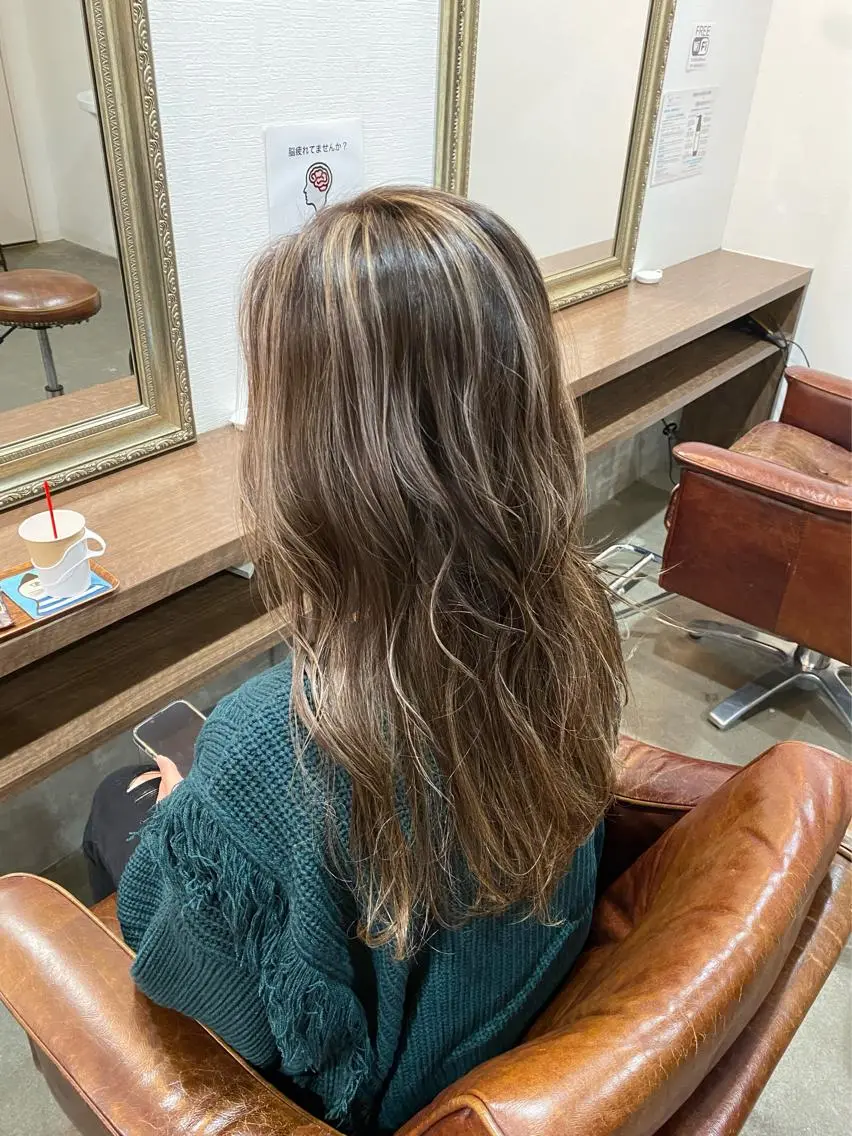 ロング ハイライト 🫧透明感カラー× レイヤー🫧HARUのヘアスタイル