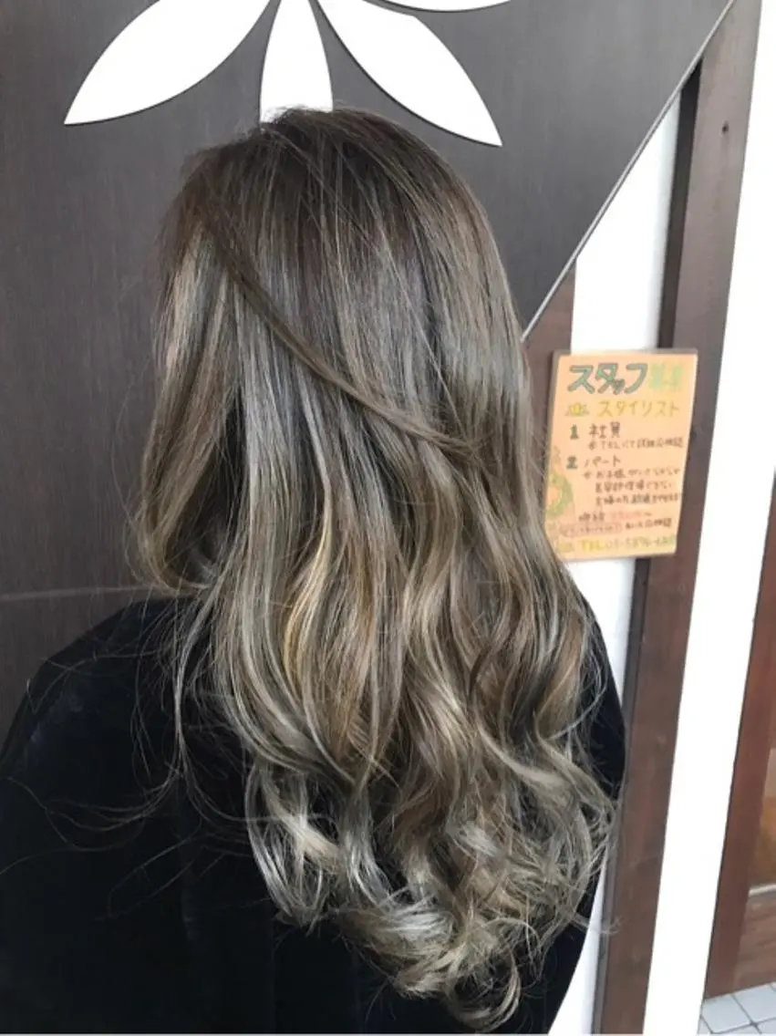 ロング カラー JASMINE by carrefourのヘアスタイル