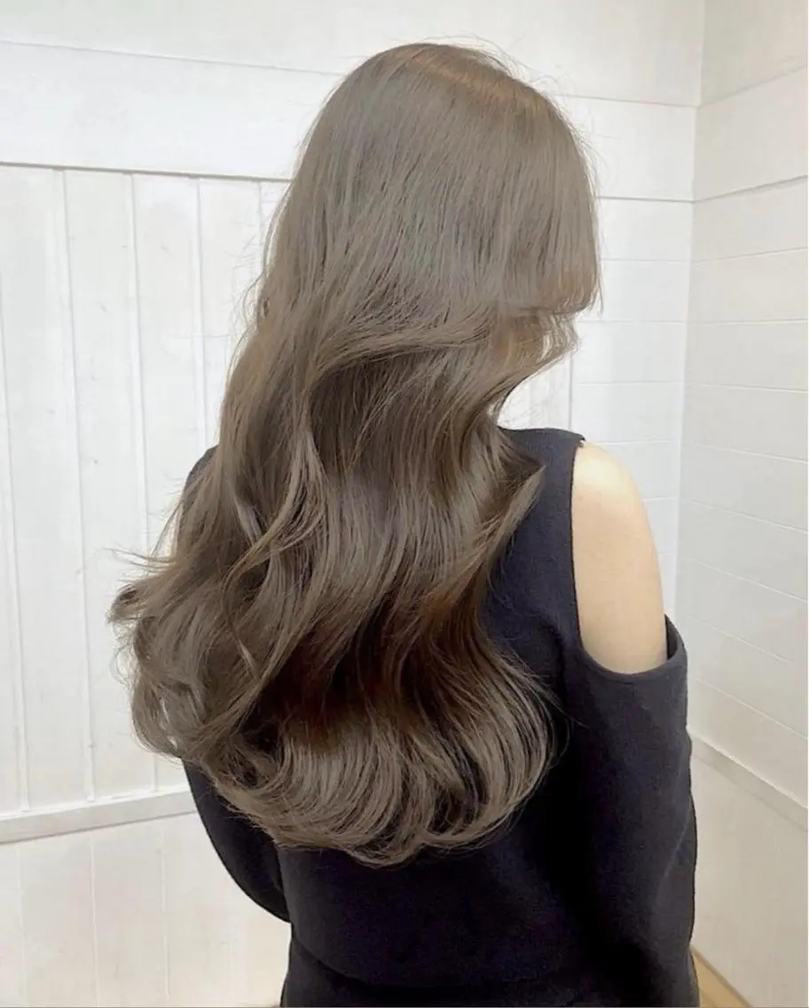 ロング カット ヘアカラー トリートメント number eluneのヘアスタイル