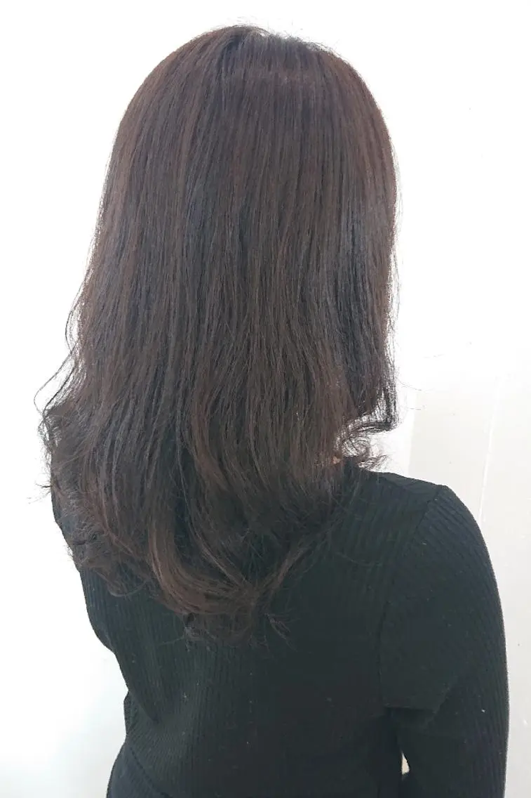 セミロング カラー セミロングパーマ ブラウンカラー 山口 彩海のヘアスタイル