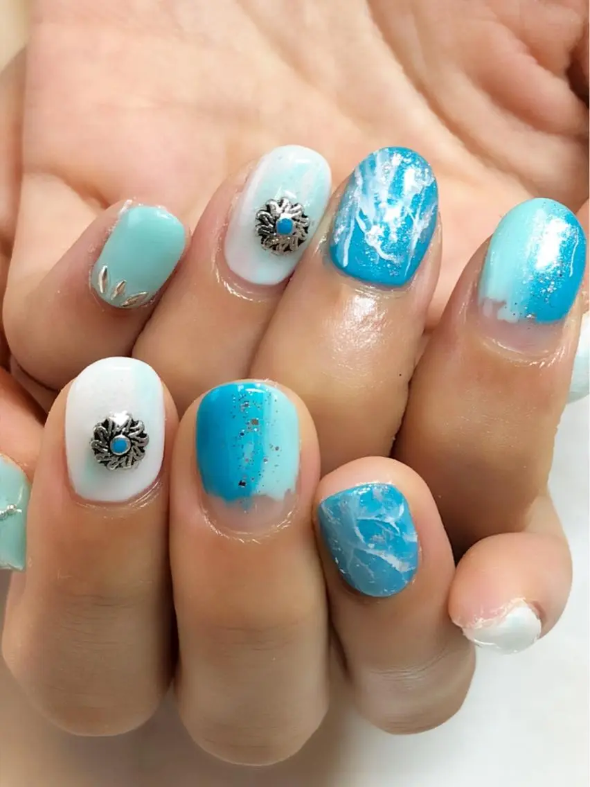 ネイル ジェルネイル KIREIE NAILSのネイルデザイン