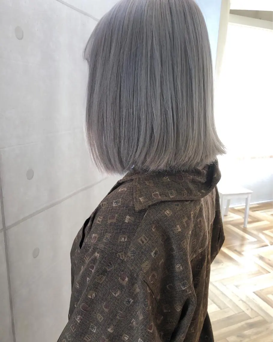 ミディアム カラー パーマ ヘアアレンジ ハイトーンカラー ヘアカラー ハイトーン特化🤍 浦住のヘアスタイル