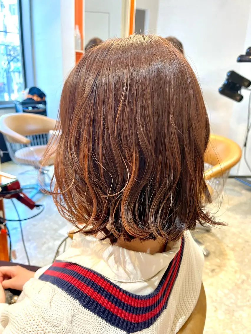 ミディアム カラー ヘアカラー トリートメント うしだ かおるのヘアスタイル