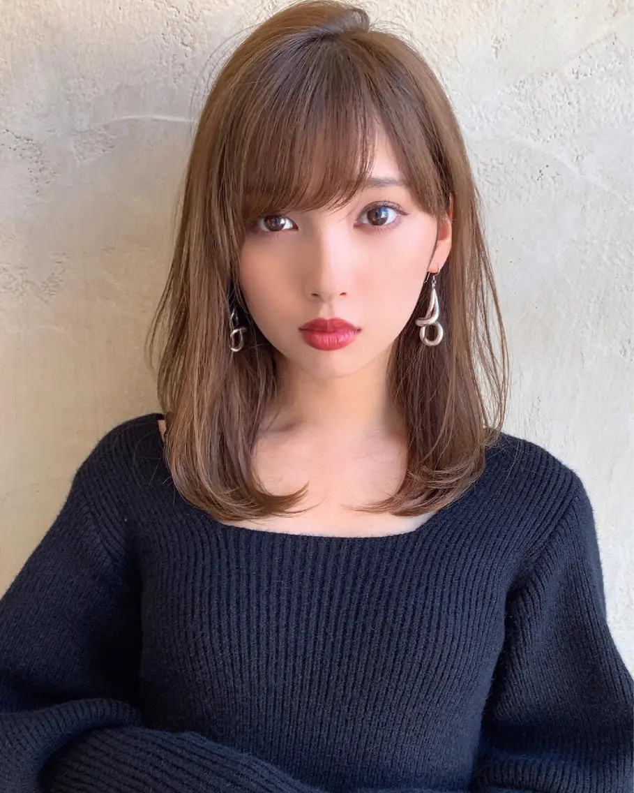 ミディアム カラー パーマ バレイヤージュ ブリーチ ケアブリーチ ダブルカラー ハイライトカラー カット ヘアカラー 縮毛矯正 トリートメント 銀座✨レイヤーカット 顔まわり/坂本亜裟海のヘアスタイル