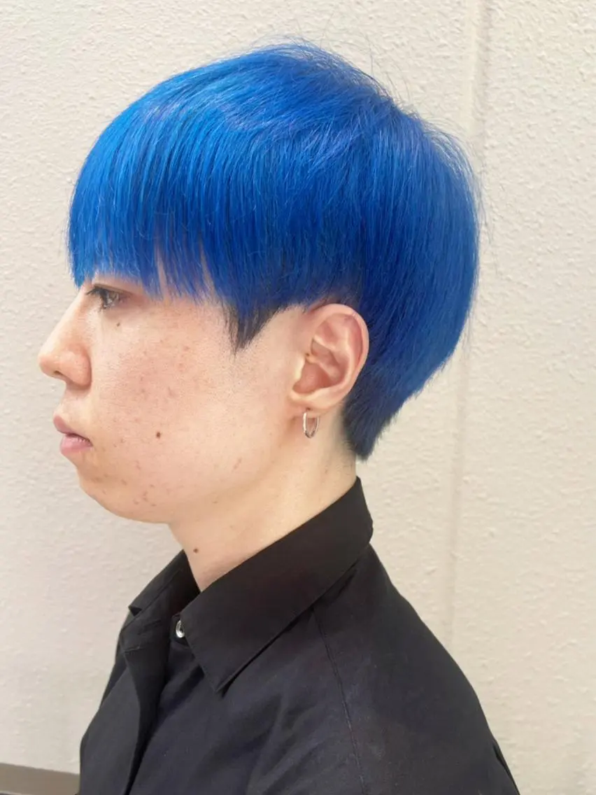 ショート カラー パーマ メンズ ブルーカラー カット ITbyALBUM 下北沢店のヘアスタイル