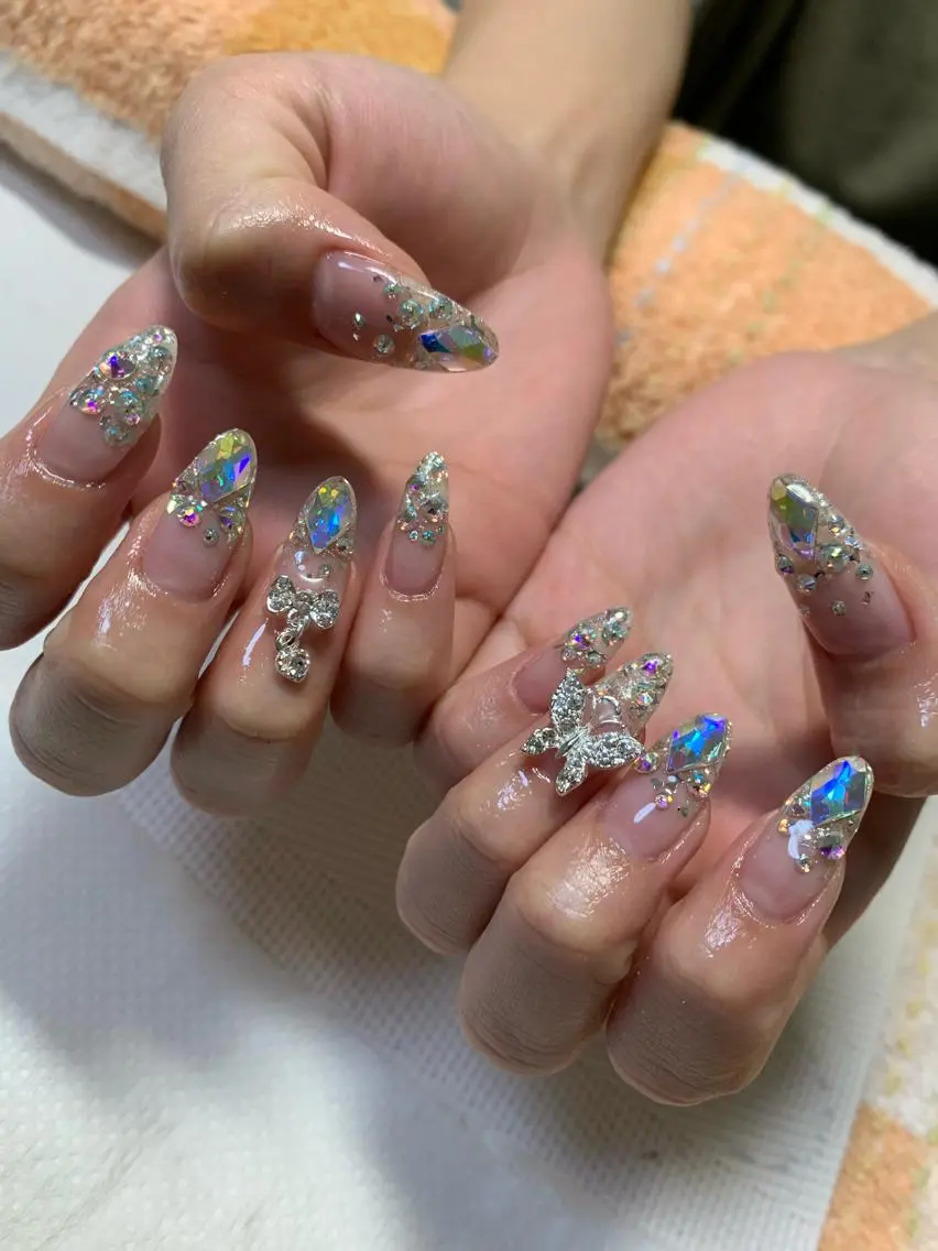 ネイル ストーンネイル rukianail 新里のネイルデザイン