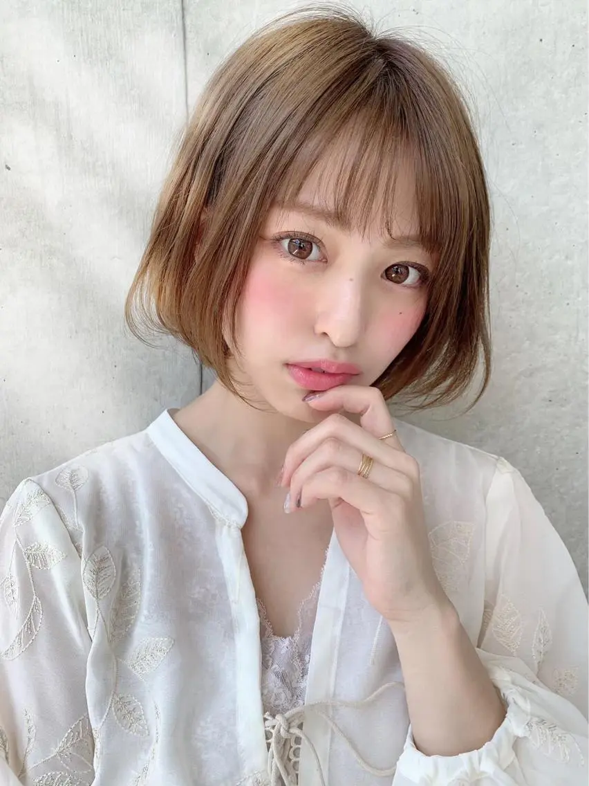ショート カラー 💕コテ巻き風パーマ 💕KEIYA 💕のヘアスタイル