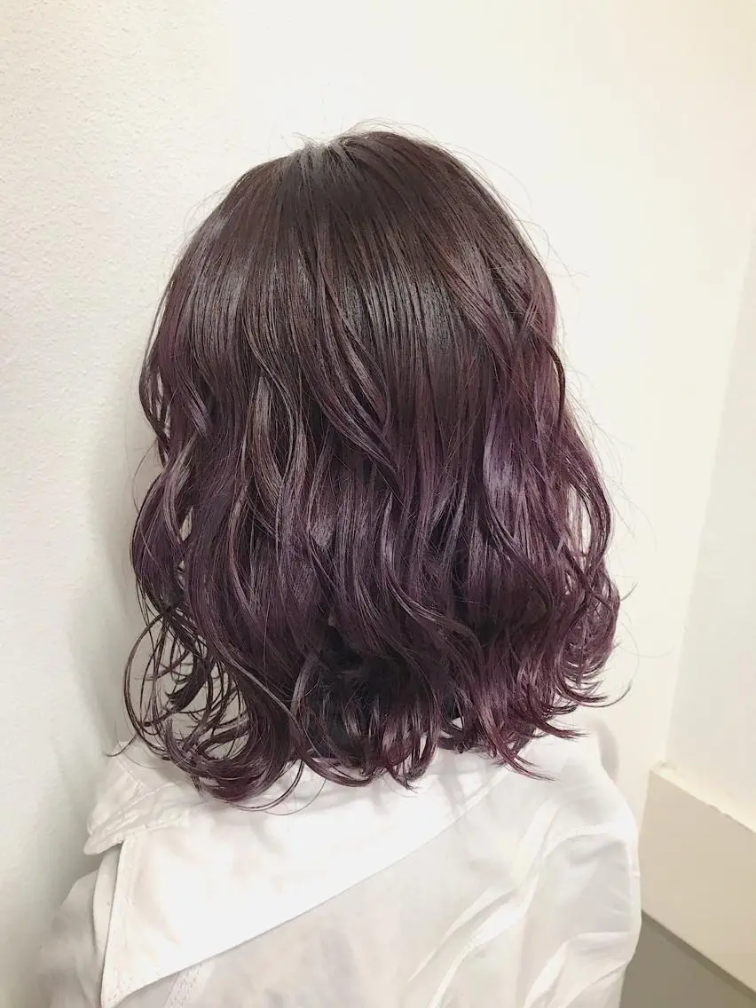 ミディアム カラー グラデーションカラー パープルカラー ヘアカラー トリートメント lani ブリーチ /ダブルカラーのヘアスタイル