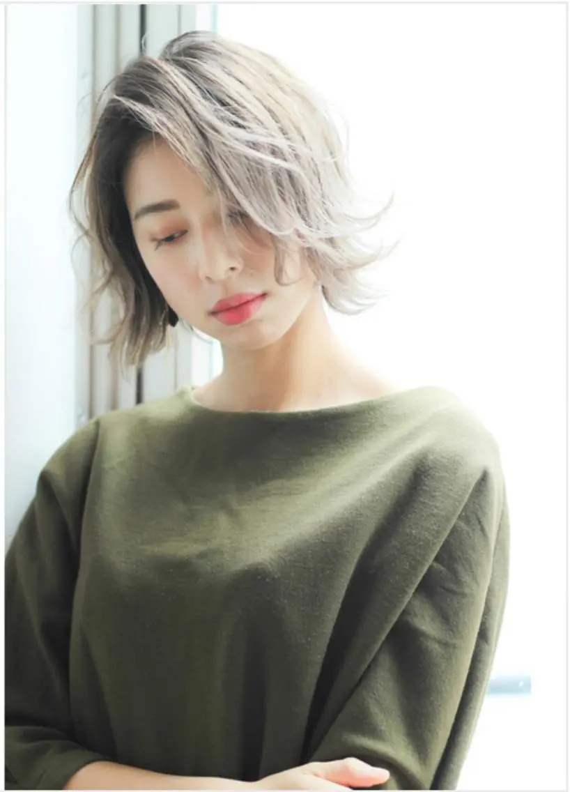 ミディアム カラー ヘアカラー トリートメント クボキ サヤのヘアスタイル