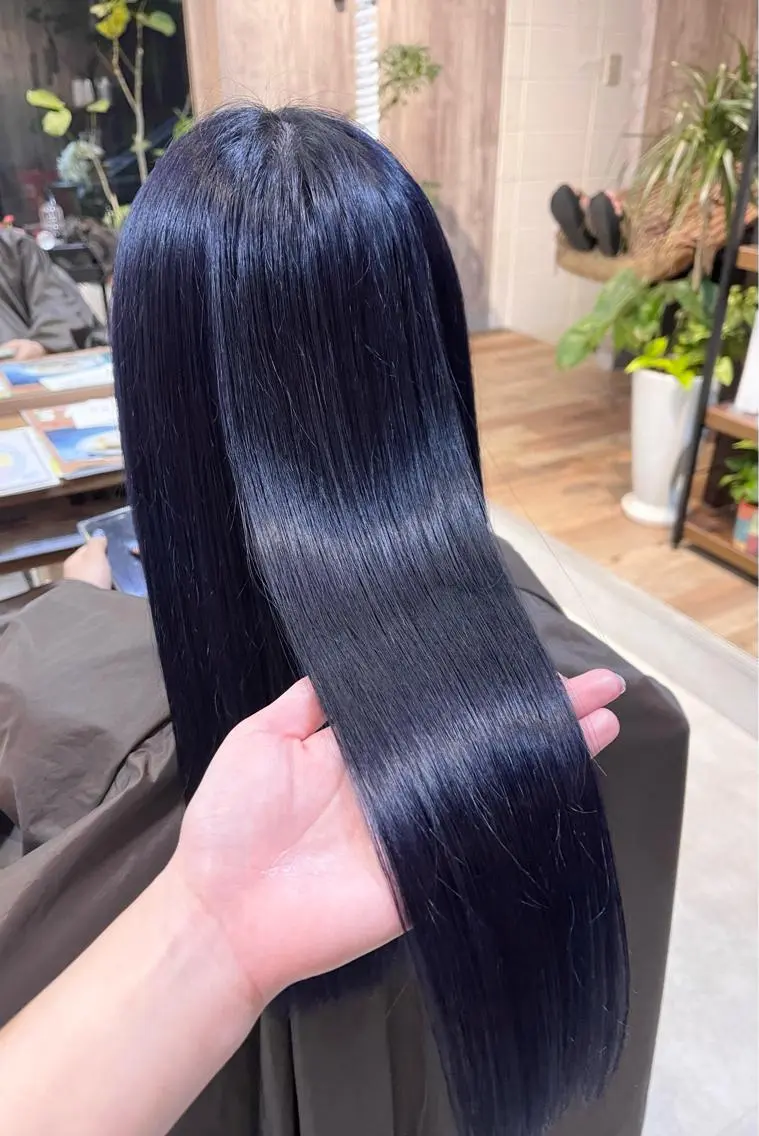 ロング カラー ブルーカラー ネイビーカラー 髪質改善で 憧れの潤艶美髪にのヘアスタイル