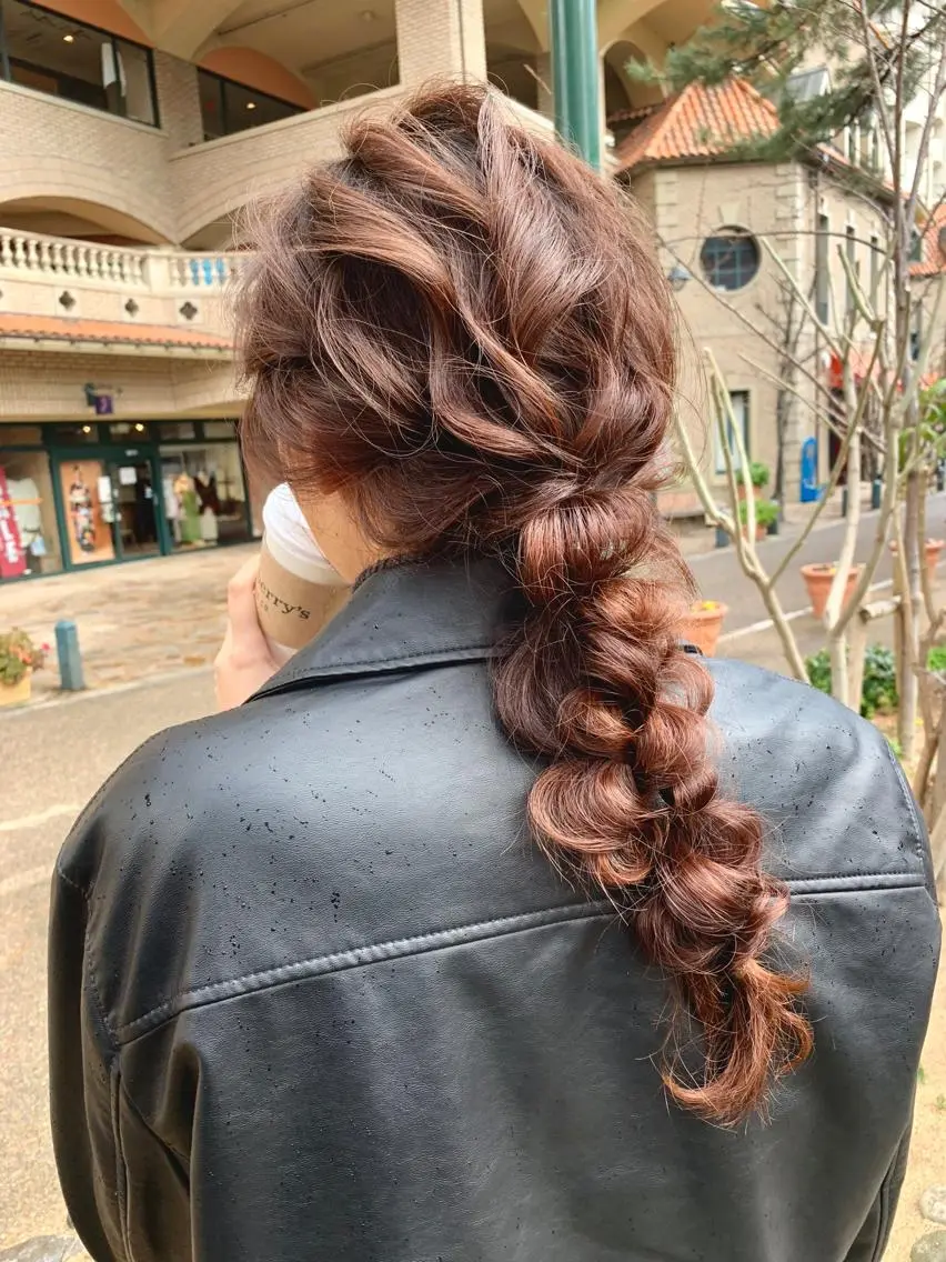 セミロング 穐田 司樹のヘアスタイル