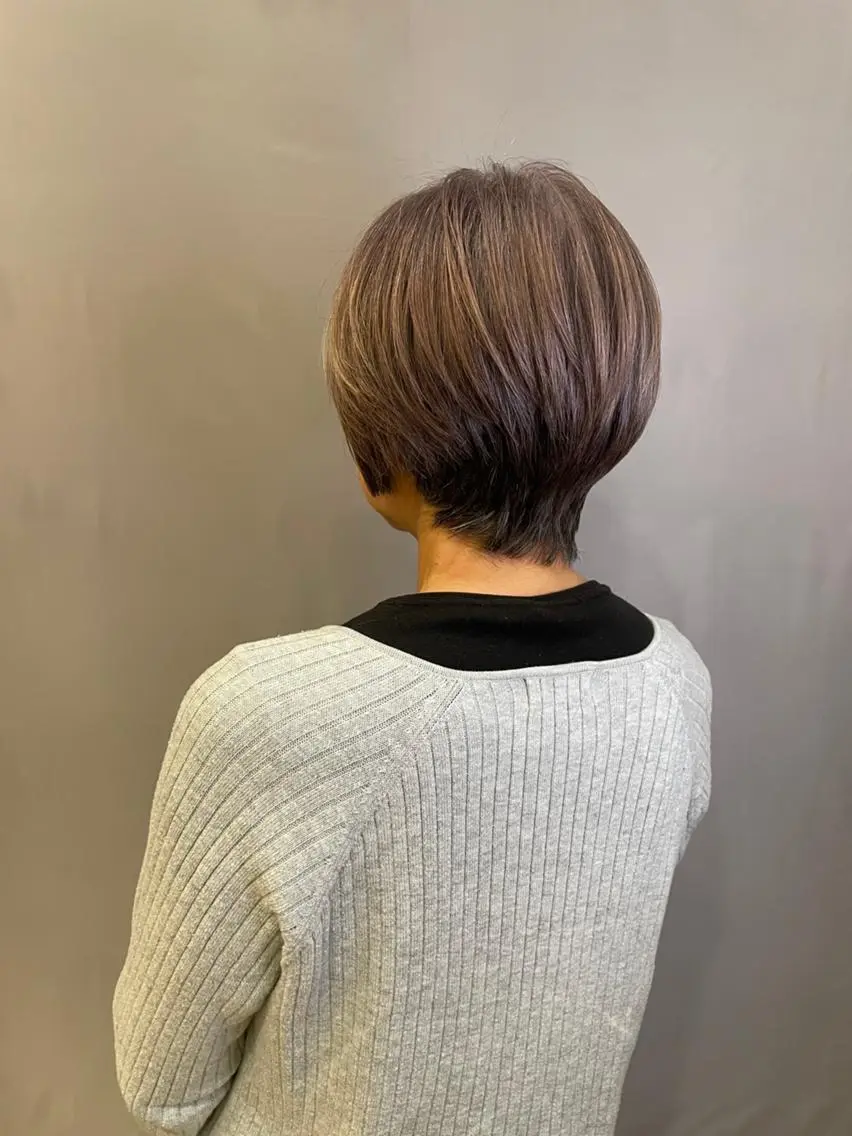 カラー H. Shimodeのヘアスタイル
