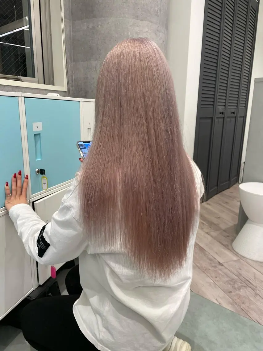 ロング カラー 艶髪ハイトーンカラー kana♡のヘアスタイル