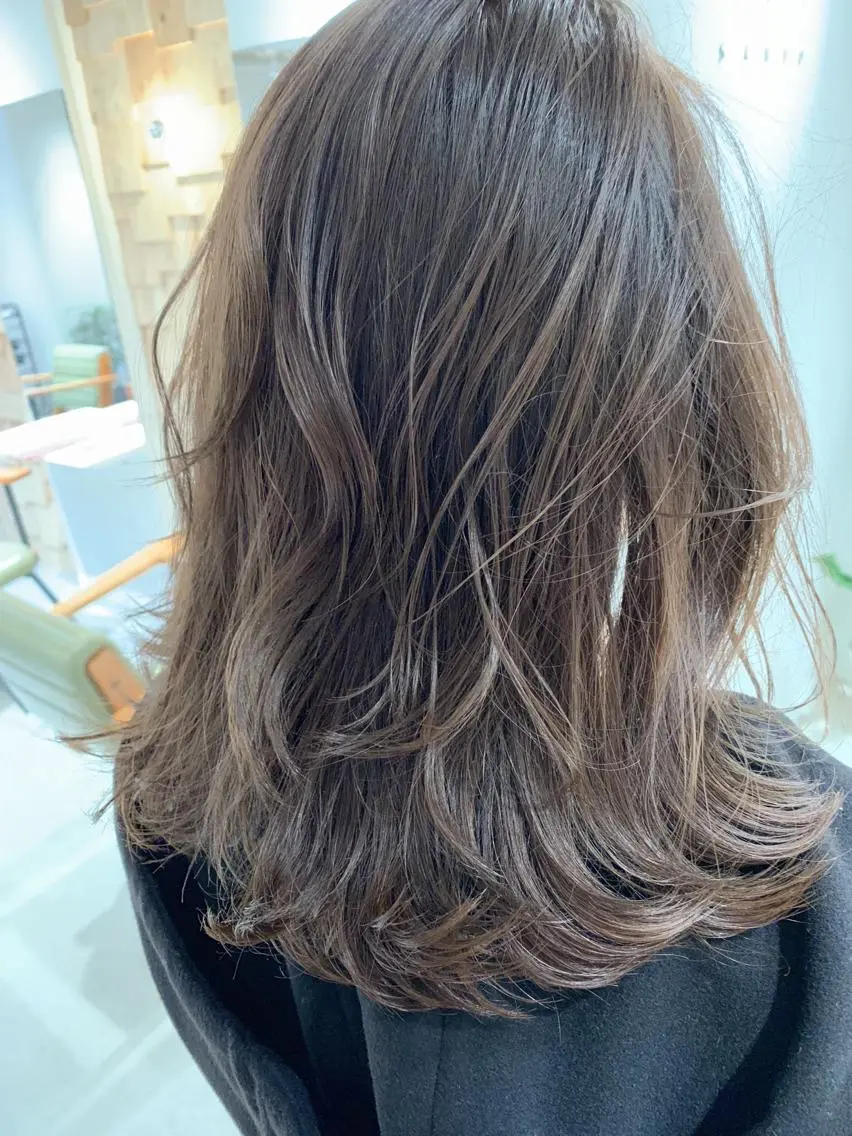 ミディアム カラー グレージュ 【完全マンツー 恵比寿】佐藤 翔のヘアスタイル