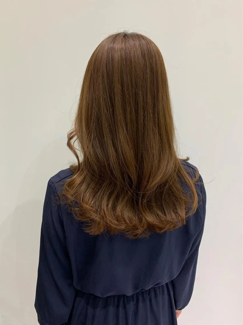 セミロング カラー ヘアアレンジ 本丸 楓香のヘアスタイル