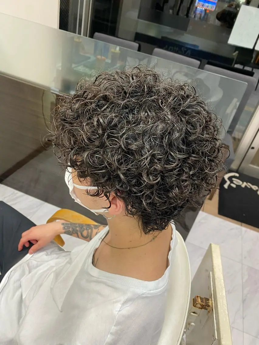 ショート パーマ メンズ メンズパーマ プードルパーマ プードルパーマ 🌴パーマオタク🌴 長谷川 諒佑🌈のヘアスタイル