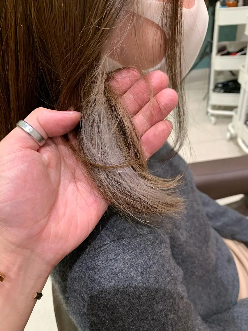 ミディアム カラー インナーカラー シルバー ナカタケ ユウのヘアスタイル