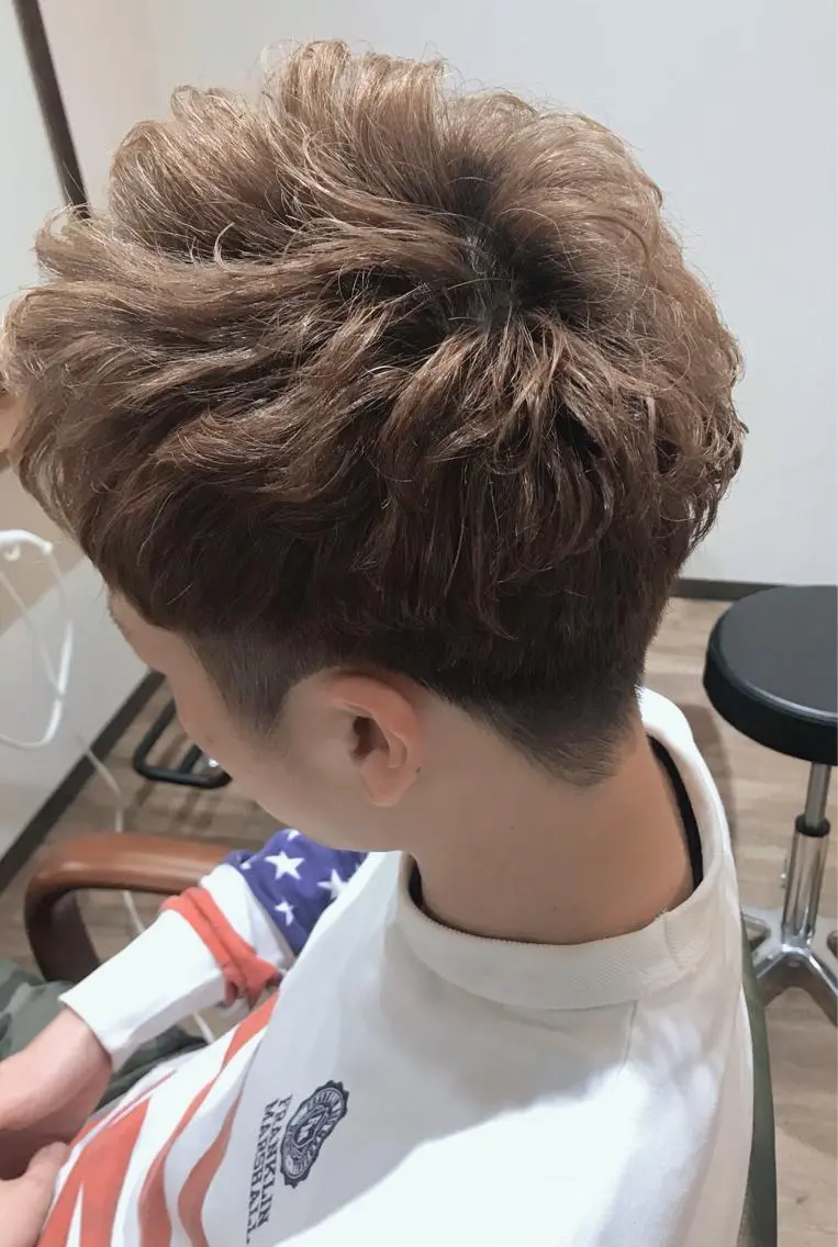 ショート パーマ メンズ メンズパーマ 刈り上げ カット パーマ トリートメント Rug Relief 吉田のヘアスタイル