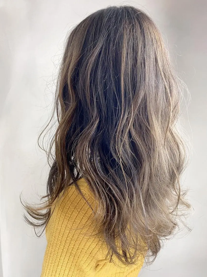 セミロング カラー ヘアカラー 重政 和樹のヘアスタイル