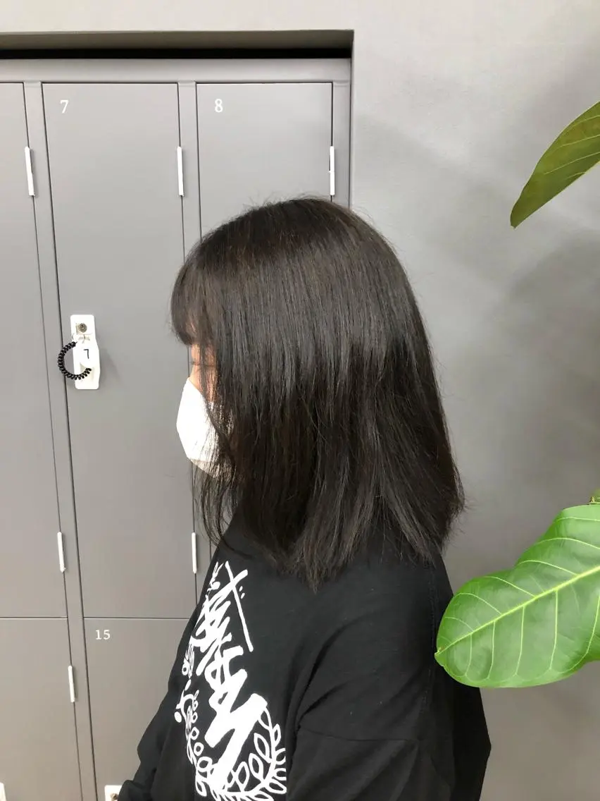 ミディアム カラー アッシュ アッシュグレー GIEN 末吉 海斗のヘアスタイル