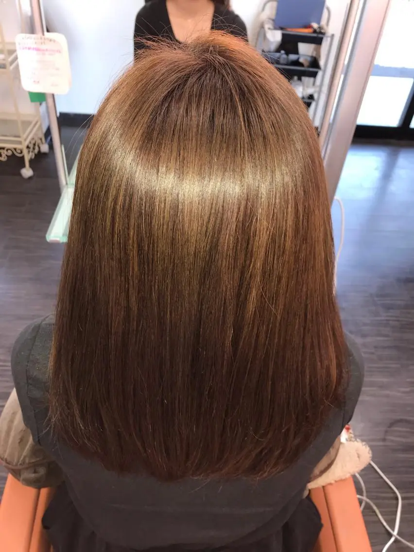 セミロング ヘアカラー 野澤 朱里のヘアスタイル