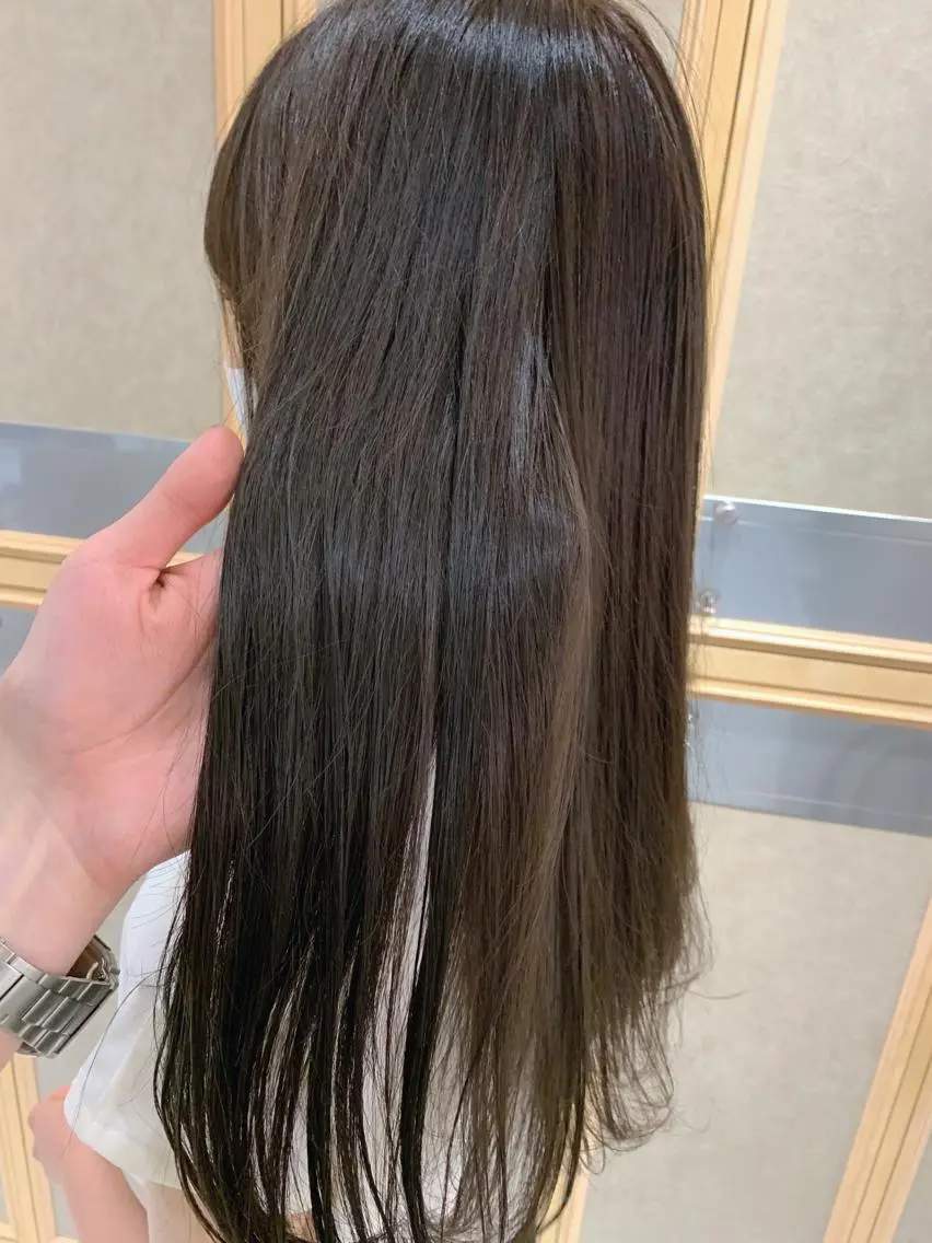 セミロング カラー ベージュカラー オリーブベージュ チバ タクミのヘアスタイル