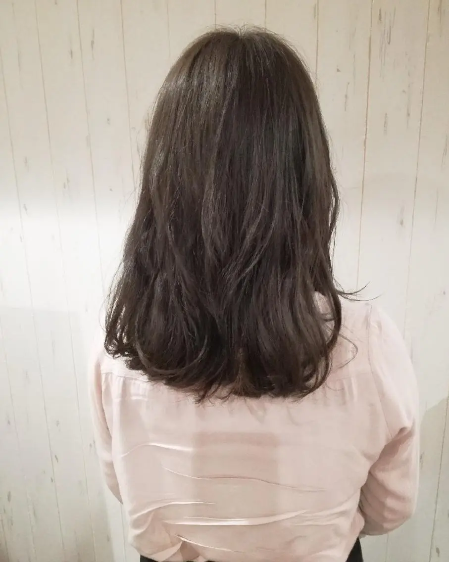 ミディアム カラー アッシュ ベージュカラー 西川 敏夫のヘアスタイル