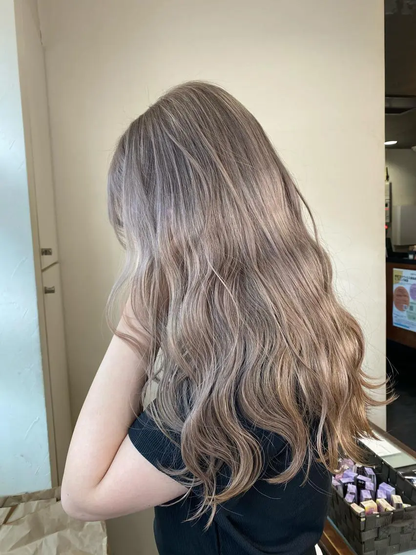 セミロング カラー ベージュカラー ブリーチ ハイトーンカラー 梅田中崎町髪質改善 /オキヒロト/エコルのヘアスタイル