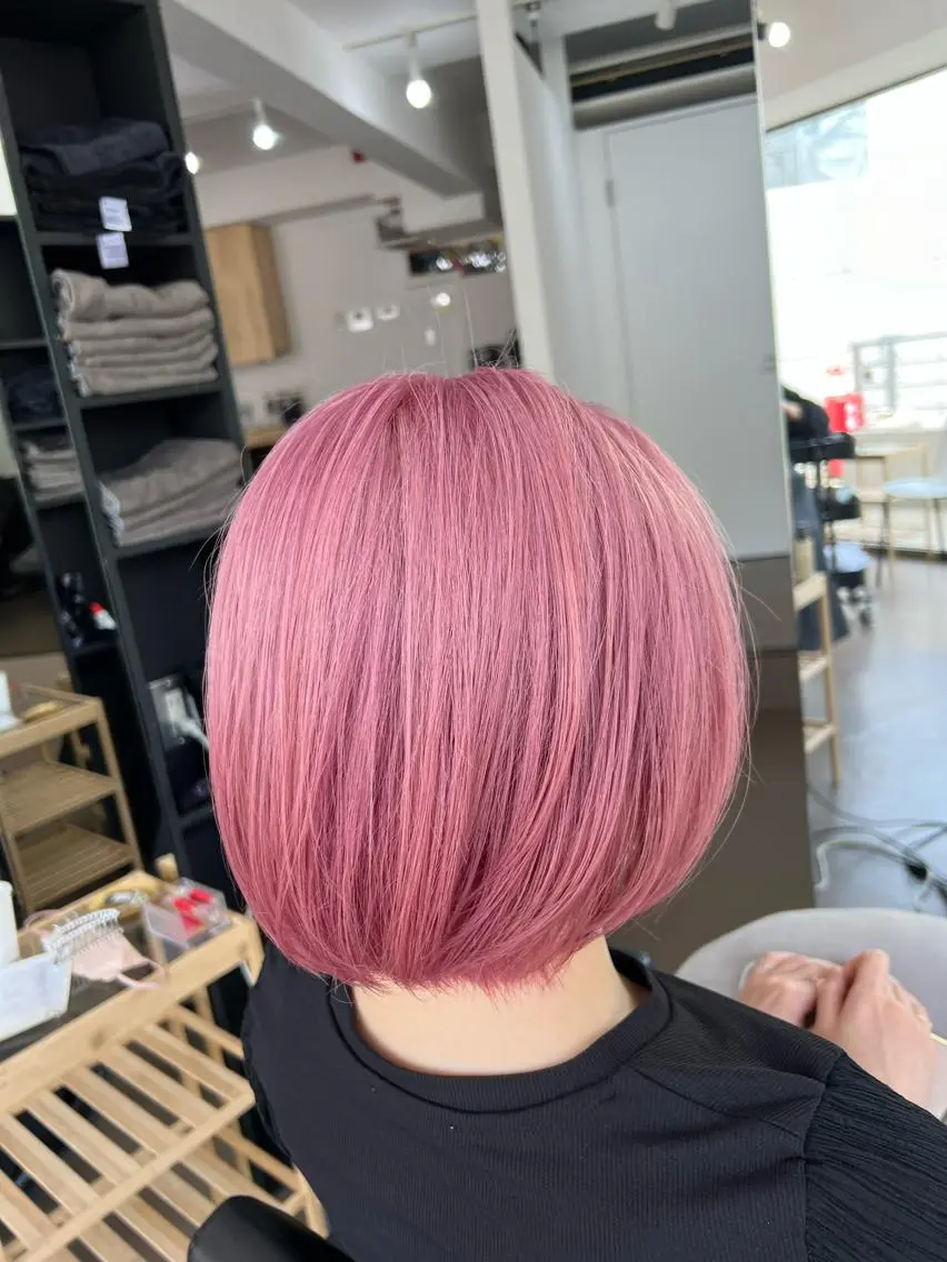 ショート カラー ブリーチ ケアブリーチ ダブルカラー イヤリングカラー ハイライトカラー 神戸ボブ✂️ ioe三宮/田 伸佳のヘアスタイル