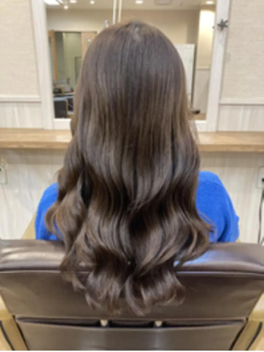 ミディアム カラー パーマ ヘアアレンジ ミディアムパーマ アディクシーカラー ブリーチ ケアカラー 透明感カラー トリートメント ヘアケア特化型サロン newi 梅田のヘアスタイル