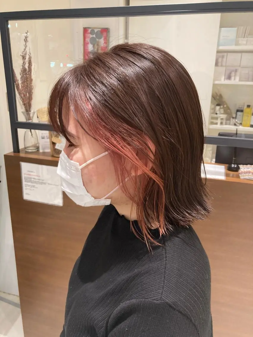 ミディアム カラー イヤリングカラー 坂口 愛のヘアスタイル