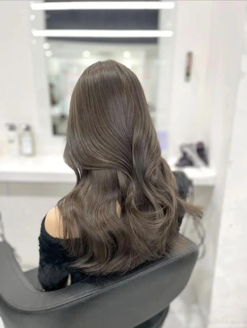 カラー ブリーチなし🪽 うる艶カラー/横浜のヘアスタイル