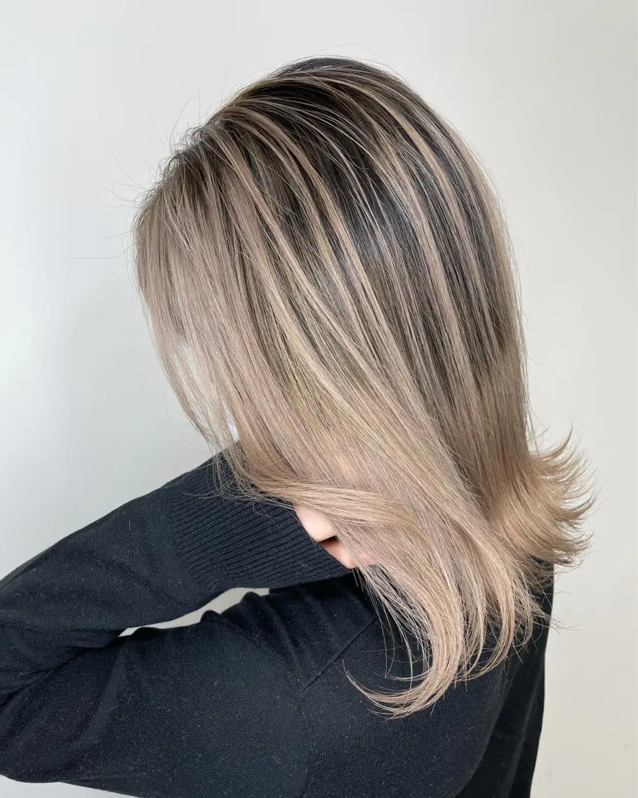 ショート 手島 カミラのヘアスタイル