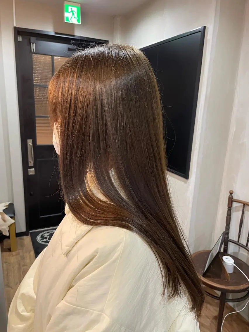 ロング カラー ブリーチ 透明感カラー オリーブカラー SoL🪐✧ 眞白のヘアスタイル