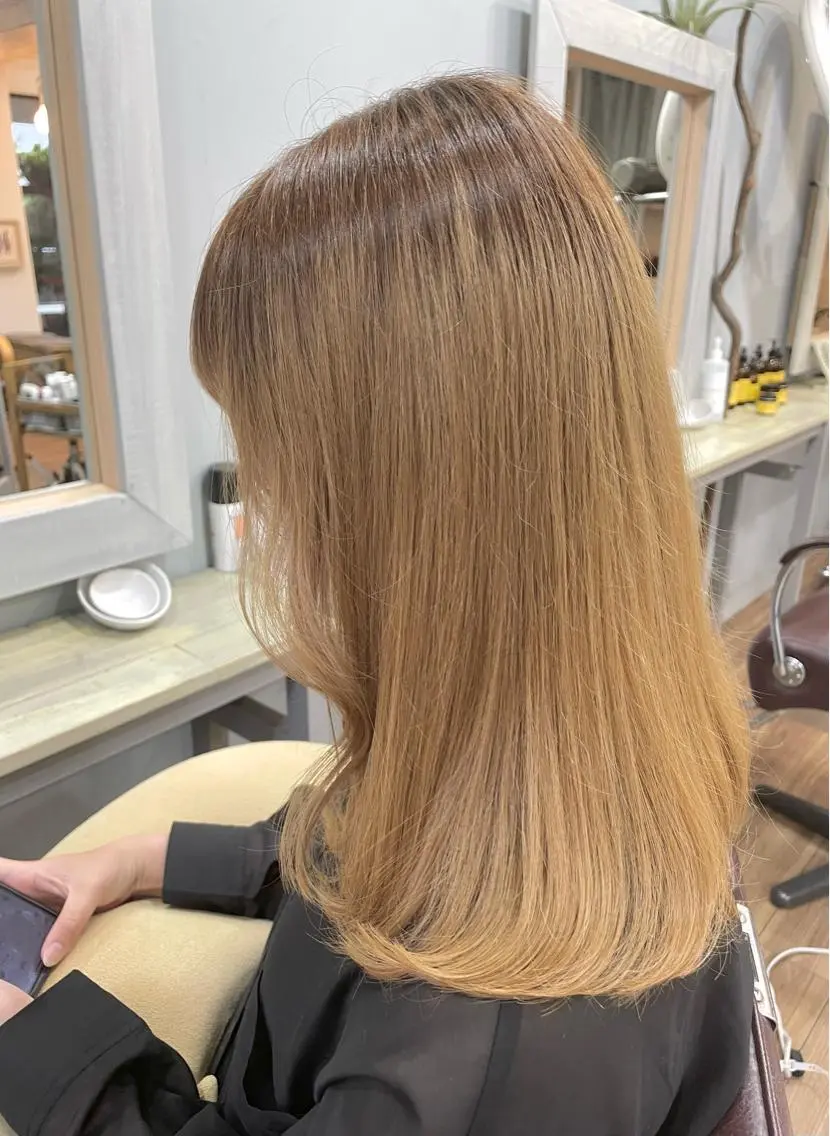 セミロング 中野 ゆかのヘアスタイル